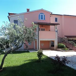 https://apartments-vera-liznjan.in-istria.net